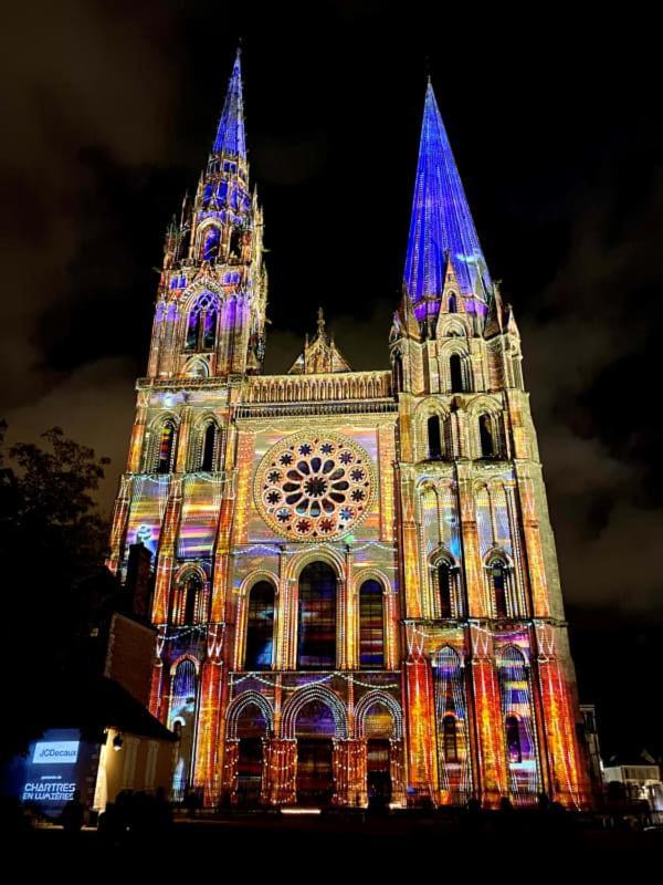 L'Eure Tranquille Apartment Chartres Bagian luar foto
