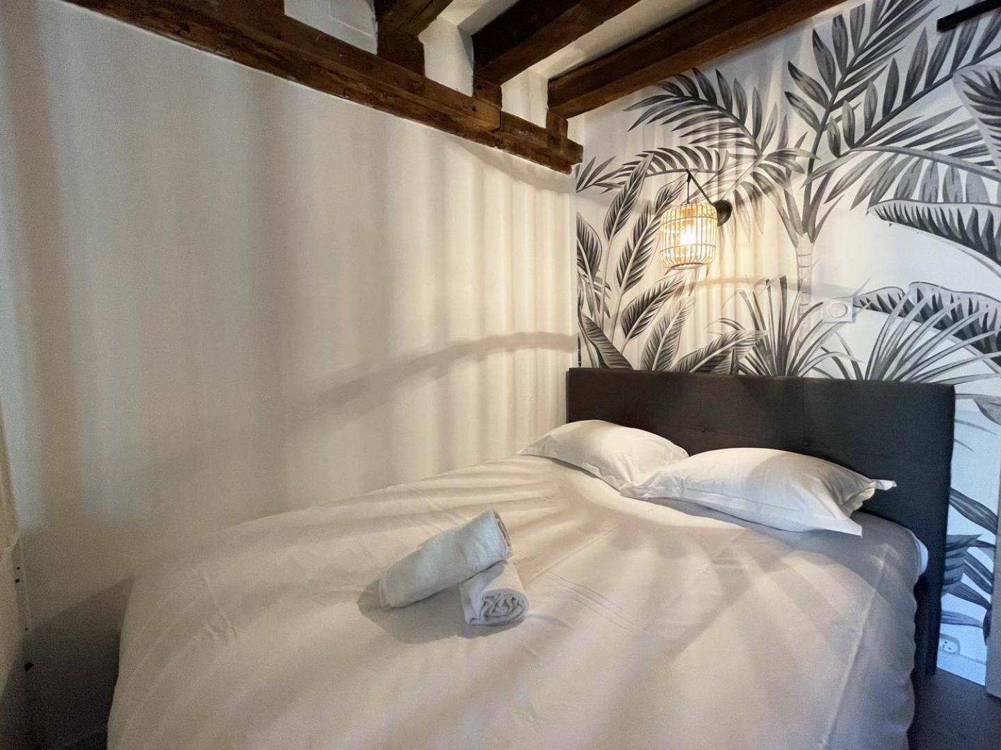 L'Eure Tranquille Apartment Chartres Bagian luar foto